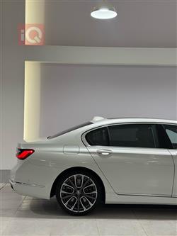 بي ام دبليو الفئة 7